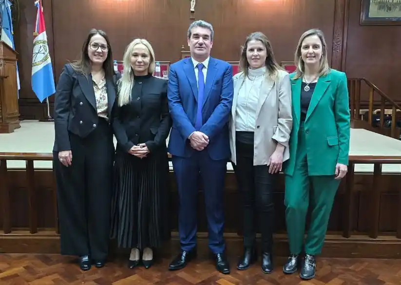 Merlo junto a la Fiscal General y las titulares subrogantes de la Fiscalía Regional 3. Foto: prensa MPA