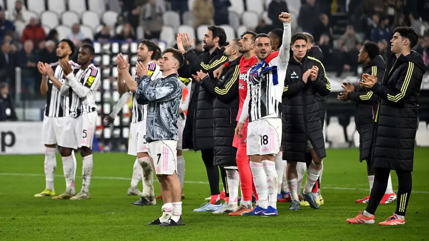 Juventus goleó en Turín.
