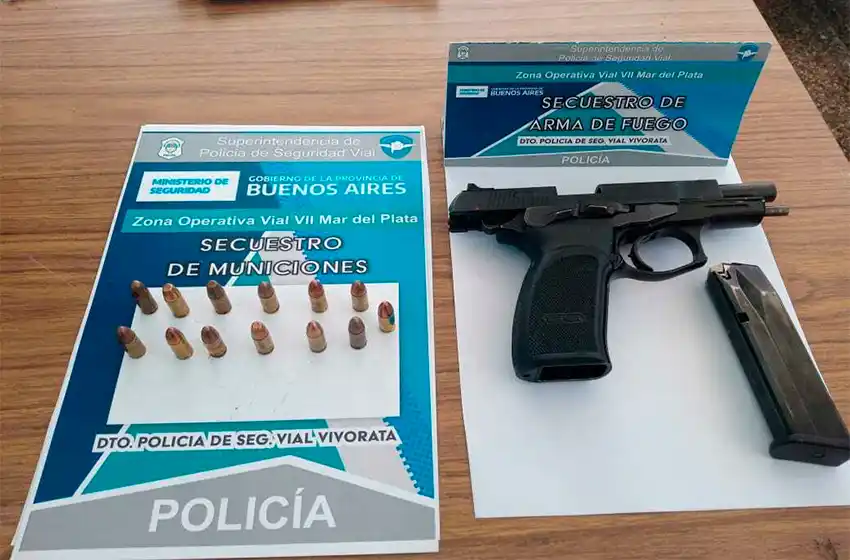 Detuvieron a un hombre en la Autovía 2: poseía una 9mm