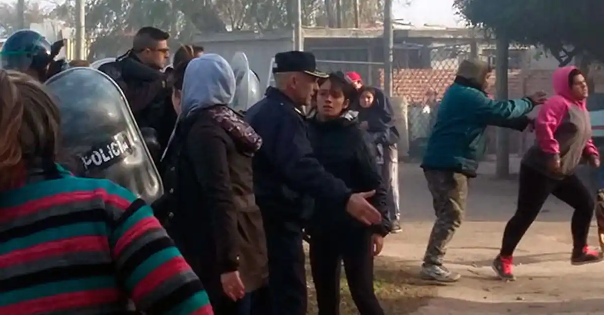 Buscan resolver el conflicto social en el barrio López de Gomara