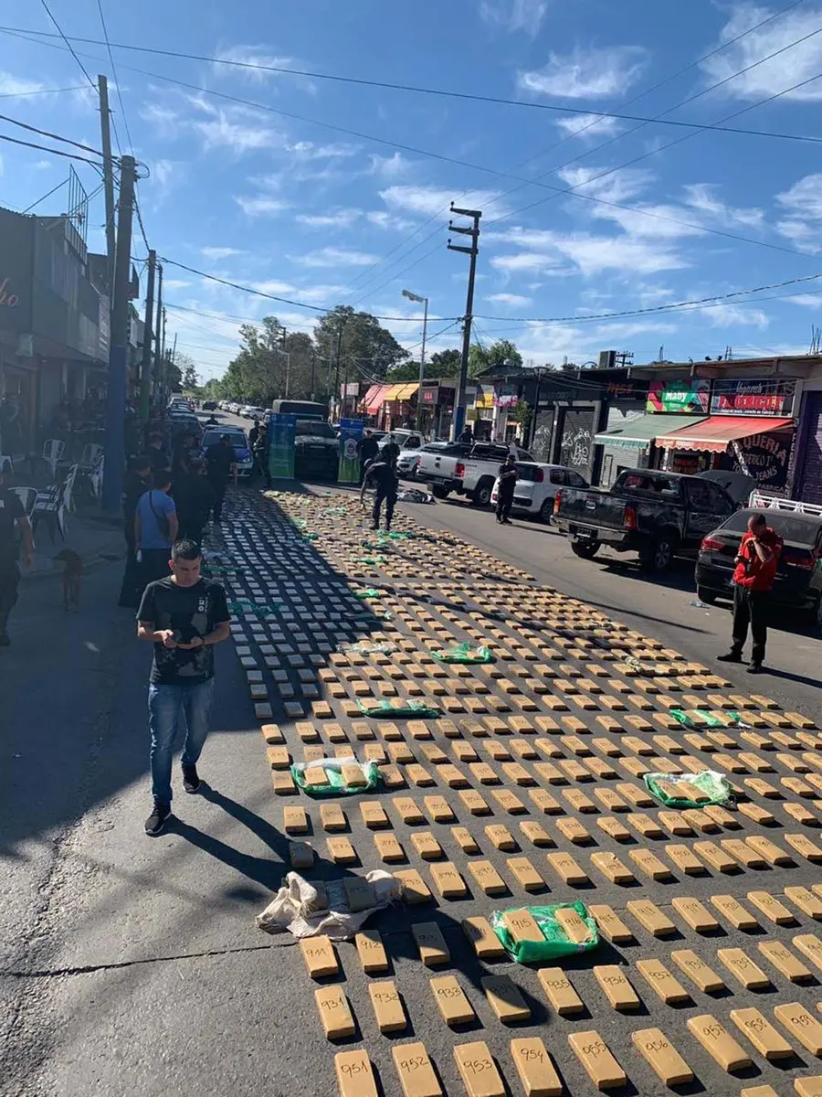 Decomisan más de una tonelada de marihuana y detienen a líder narco en Los Polvorines