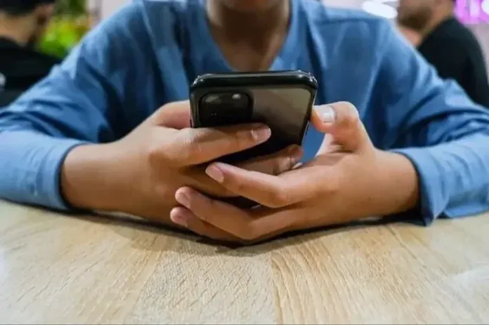 Moreno lanzó un portal de denuncias contra la publicidad de apuestas virtuales en adolescentes.