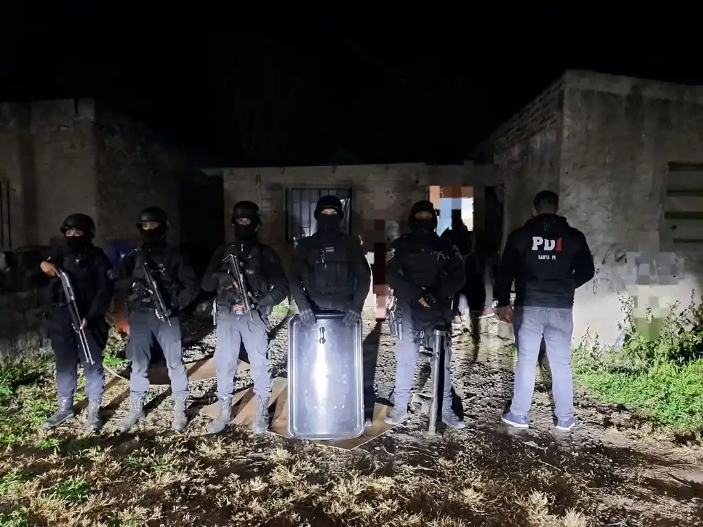 Tras una denuncia por redes sociales, detuvieron a dos personas y secuestraron droga en Santa Isabel