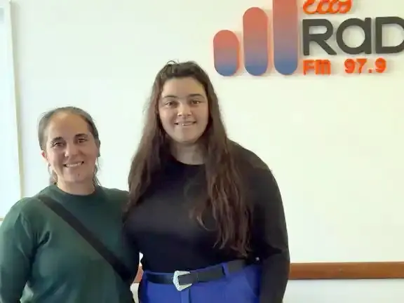 Roxana y Florencia Fernández de la asociación de Docentes Necochenses