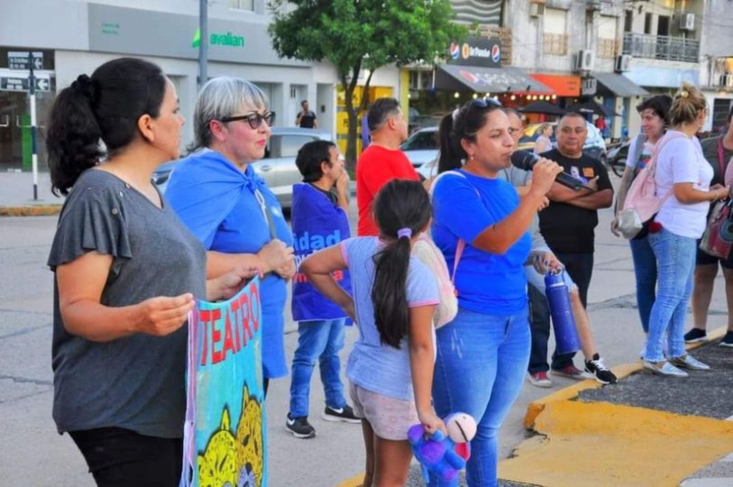 Trabajadores de la cultura se manifiestan en contral del Proyecto de Ley Ómnibus