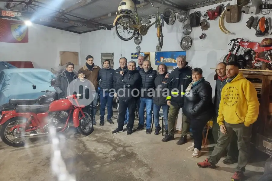 Domingo de fierros en el Barrio Villa Rosas: "Disfrutar de un domingo diferente en familia"