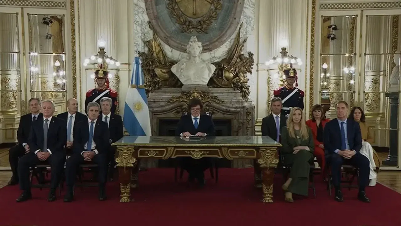 Milei aseguró en cadena nacional que "el Banco Central fue una herramienta que permitió el robo de la alta política"