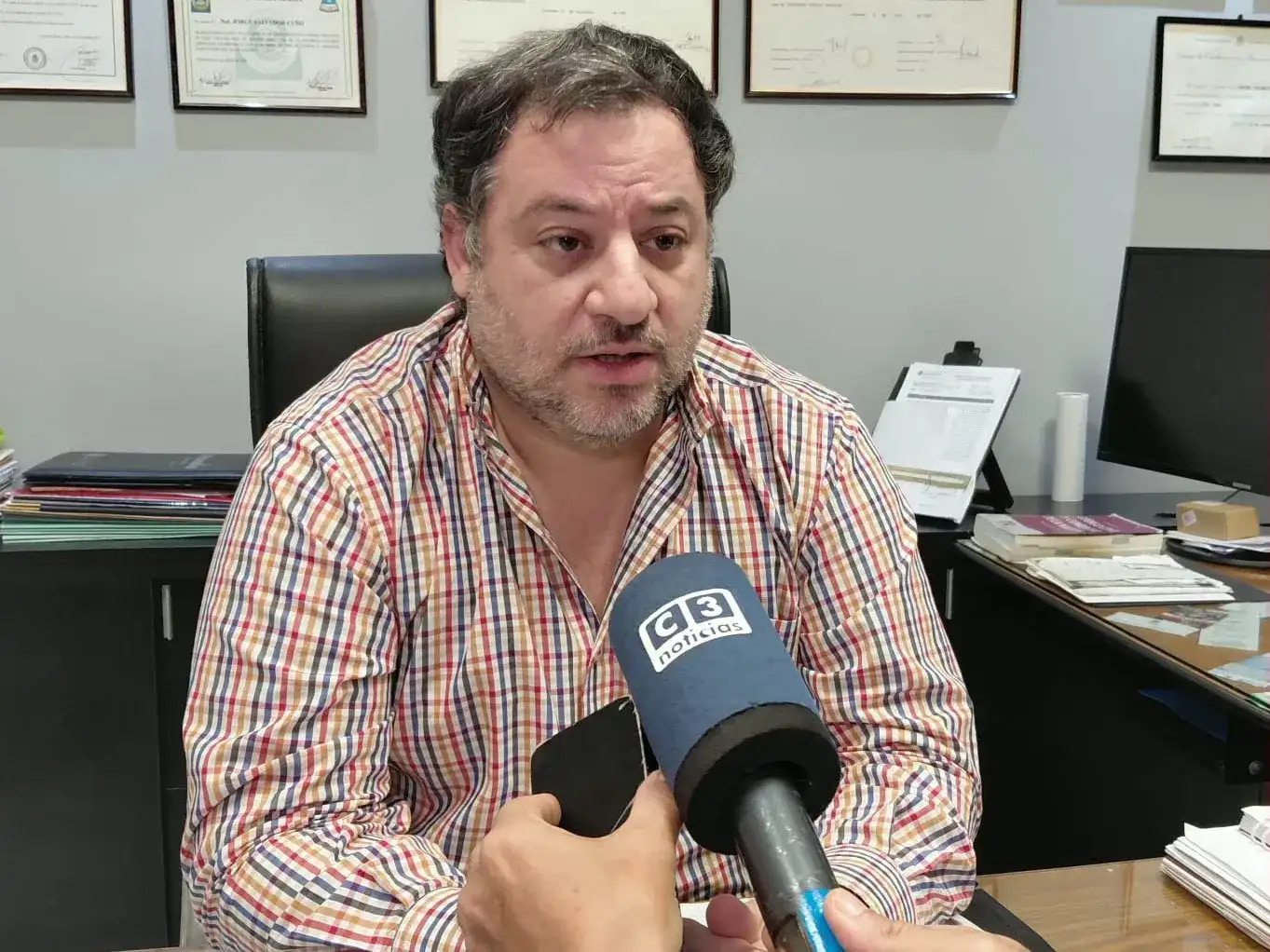 Garantizan seguridad al escribano Parajón tras denuncias de persecución por su labor en la UNaF
