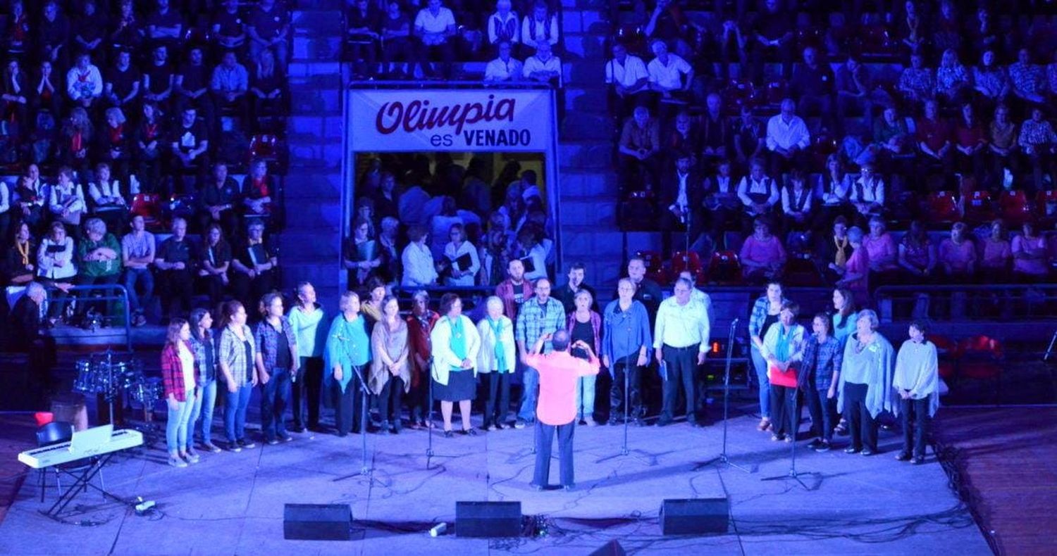 Canta el departamento General Lopéz con 600 voces y 32 coros en escena