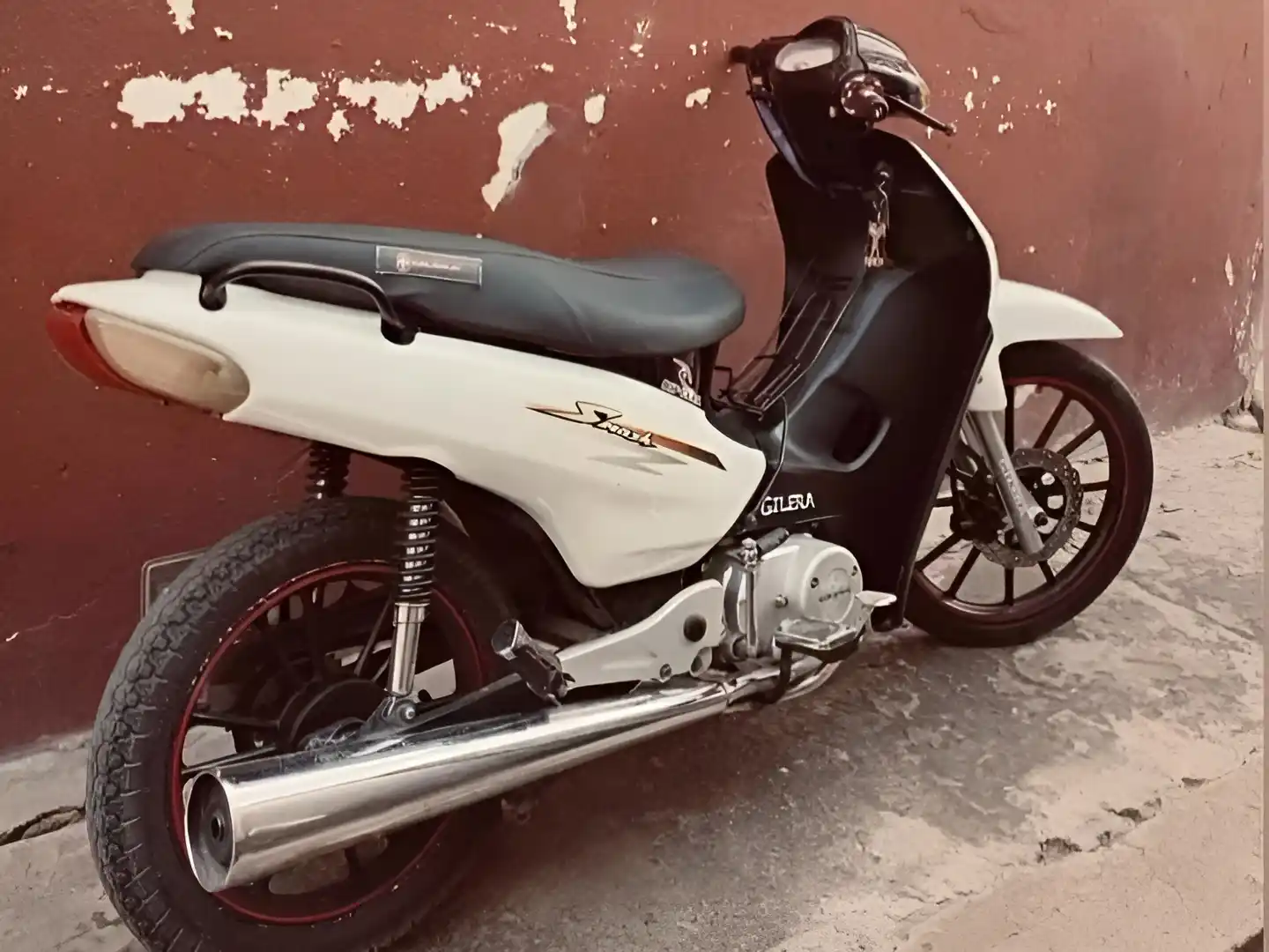 La moto fue robada en Benefectoras Sampedrinas y Dávila.