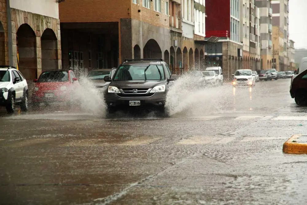 Intensa lluvia en Necochea