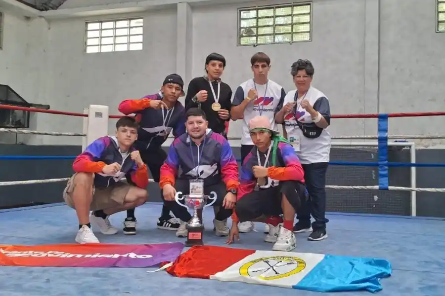 El equipo de boxeo dirigido por un rafaelino tuvo una destacada participación en los Juegos Evita