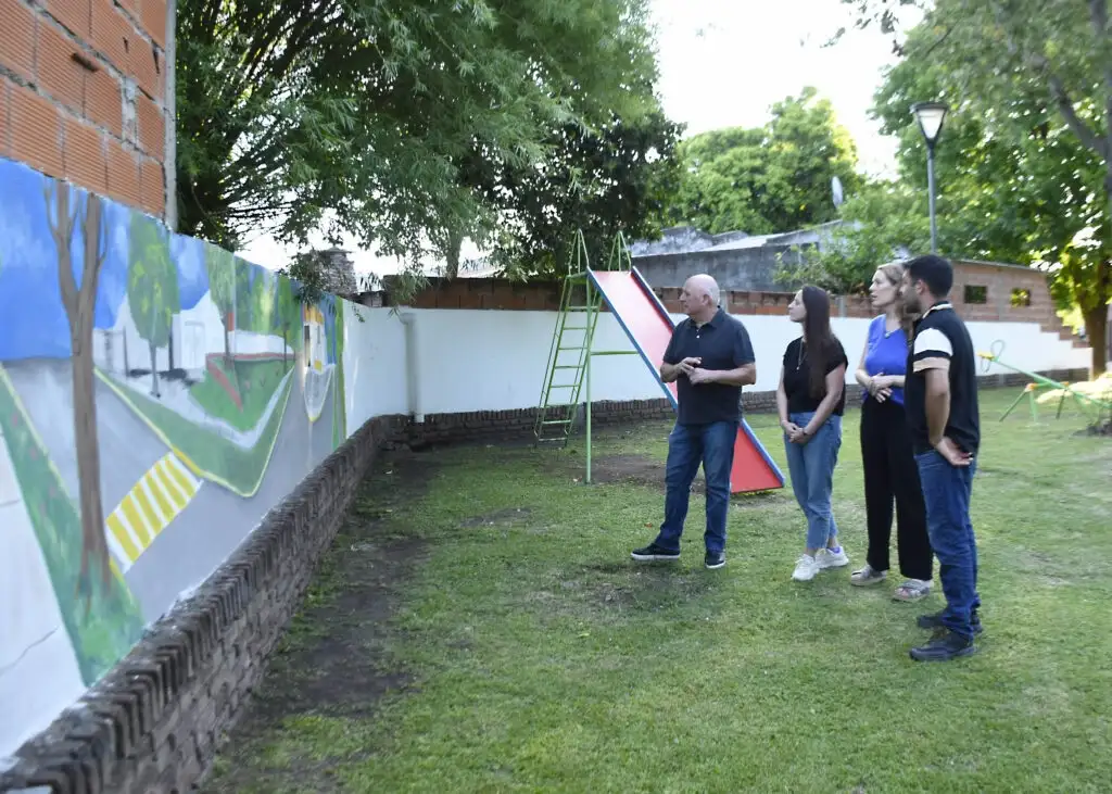 Crespo reacondicionó un espacio público en Barrio Guadalupe en el marco del Plan Integral de Obras