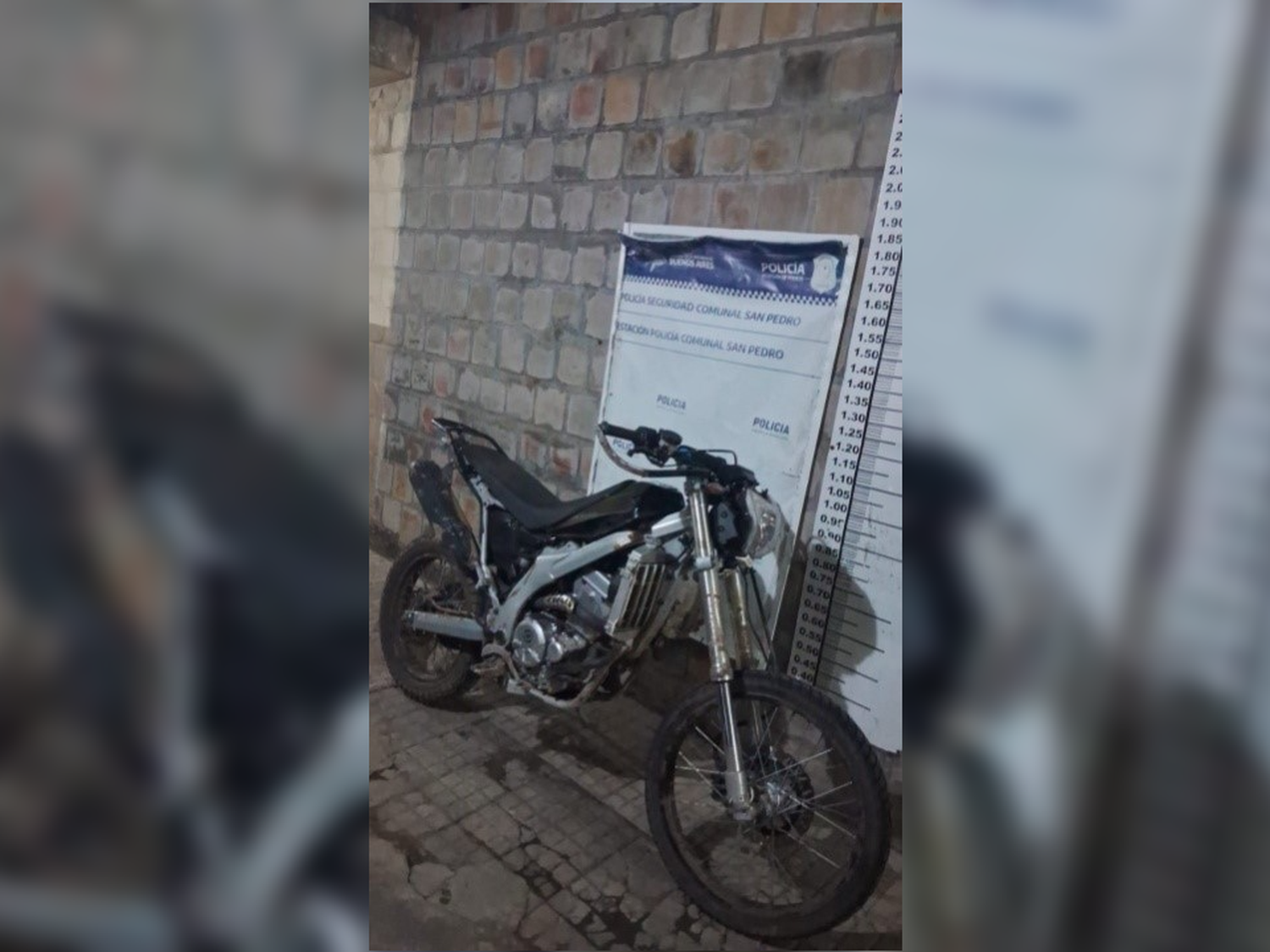 Hallan en la vía pública una moto que había sido robada