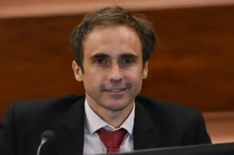 El diputado Rossi impulsa el deporte femenino