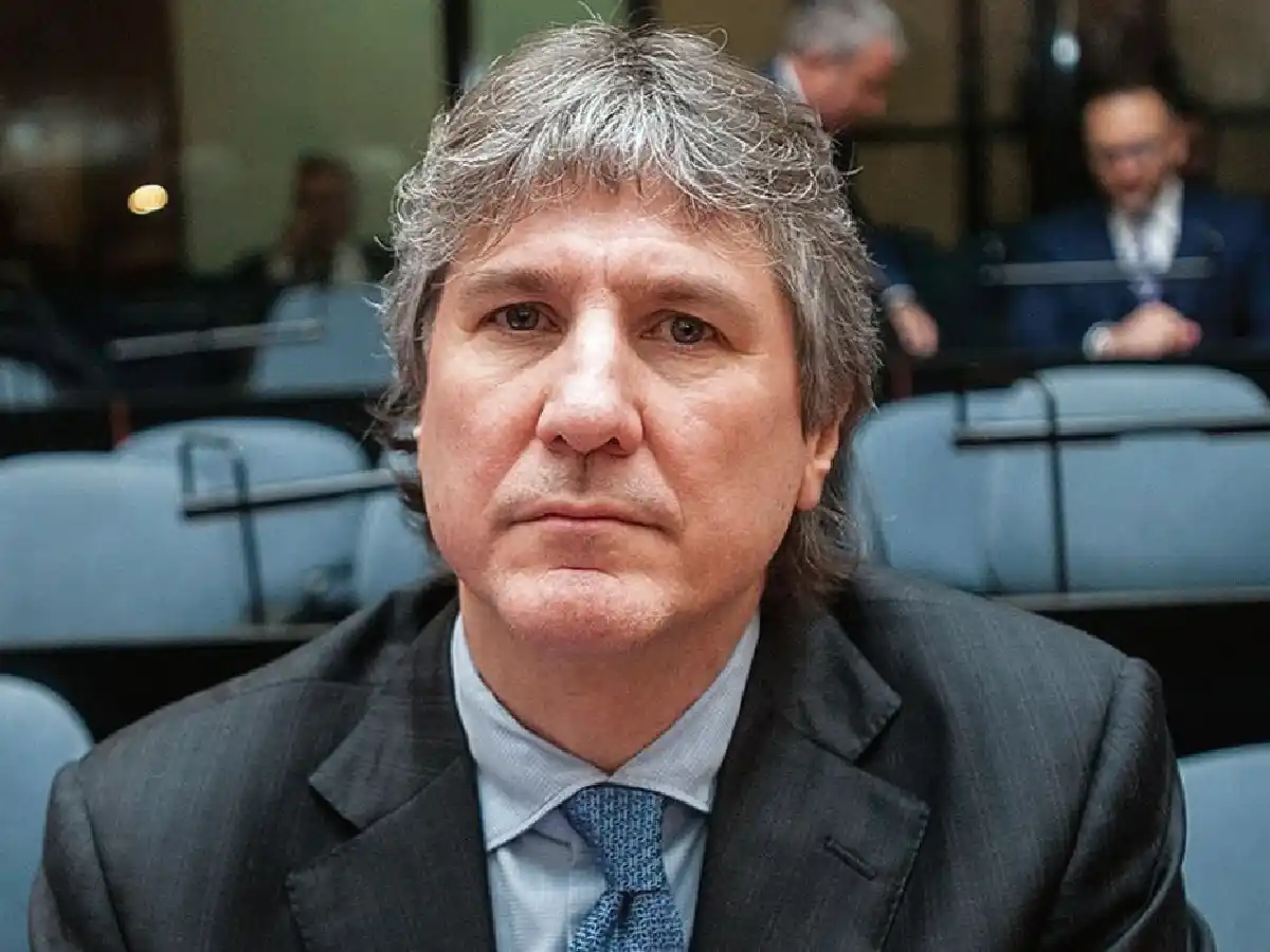 Boudou se entregó y quedó detenido en Comodoro Py