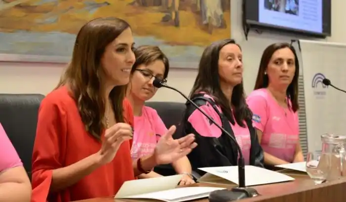 Jornada sobre la concientización en la prevención del cáncer de mama