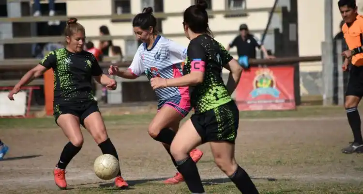 Torneo Ludmila Manicler: 383 goles en 136 partidos, el saldo del primer certamen femenino de la Liga Sampedrina