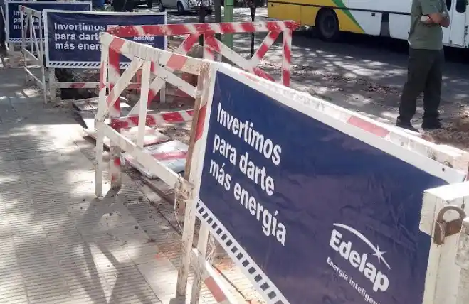 Aplican sanción millonaria contra Edelap y resarcimiento a los usuarios