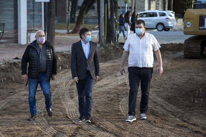 San Isidro: El Intendente Posse supervisó obras de pavimentación en Beccar
