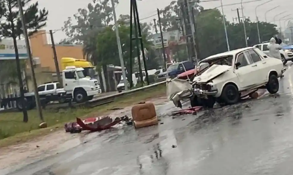 Cuatro hospitalizados tras fuerte choque