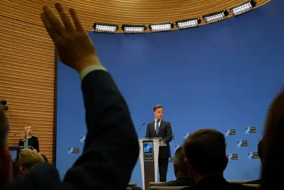 Jefe de la OTAN admite preocupación por posición de Trump, pero CONFÍA EN UNA ALIANZA CON EE.UU.