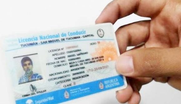 El STJ declaró inconstitucional la exigencia del libre deuda para renovar el carnet de conducir