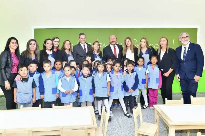 El gobernador dejó inauguradas
múltiples obras en Ibarreta