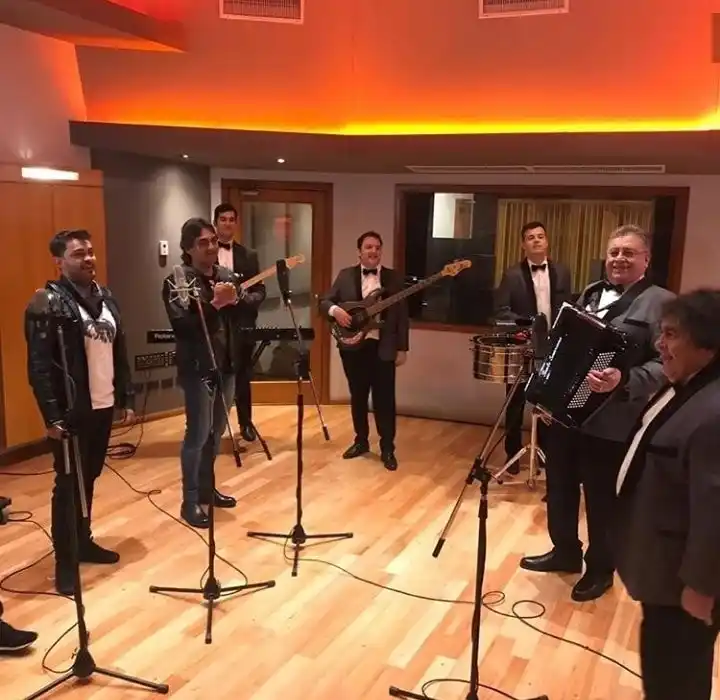 “Aprenderás a llorar”, lo nuevo de Los Palmeras junto a Los Nocheros