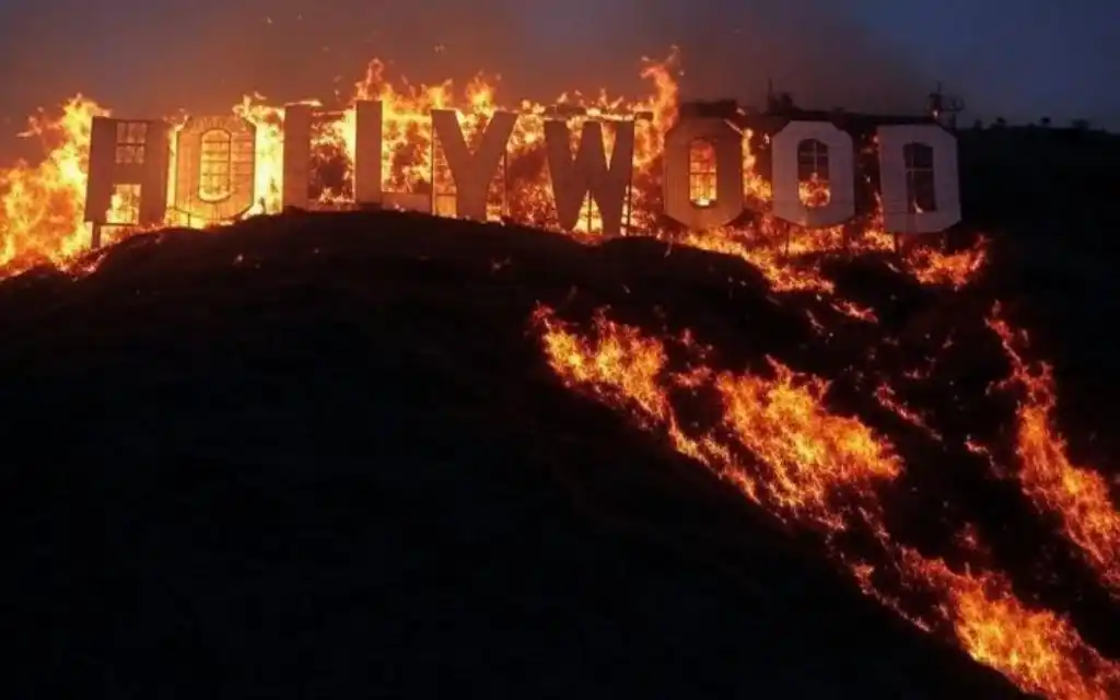 El fuego también alcanzó Hollywood Hills, poniendo en riesgo íconos turísticos como el Hollywood Bowl.