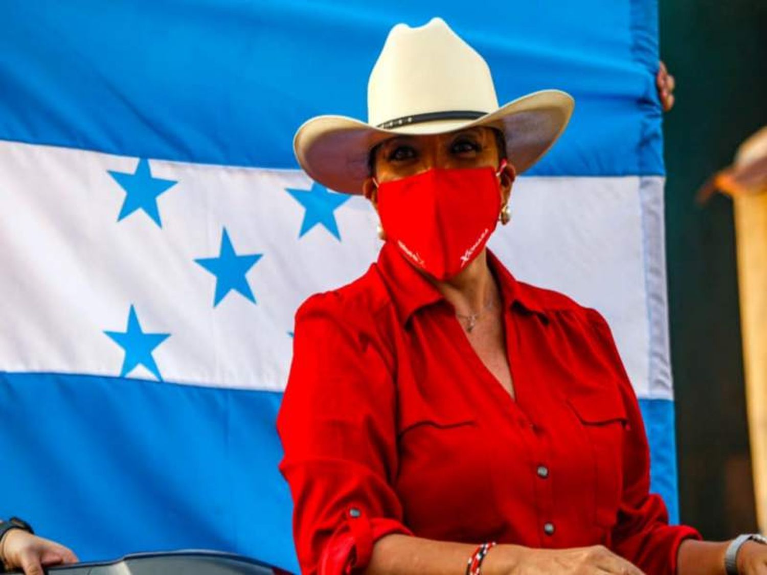 La Castro ganando elecciones en Honduras