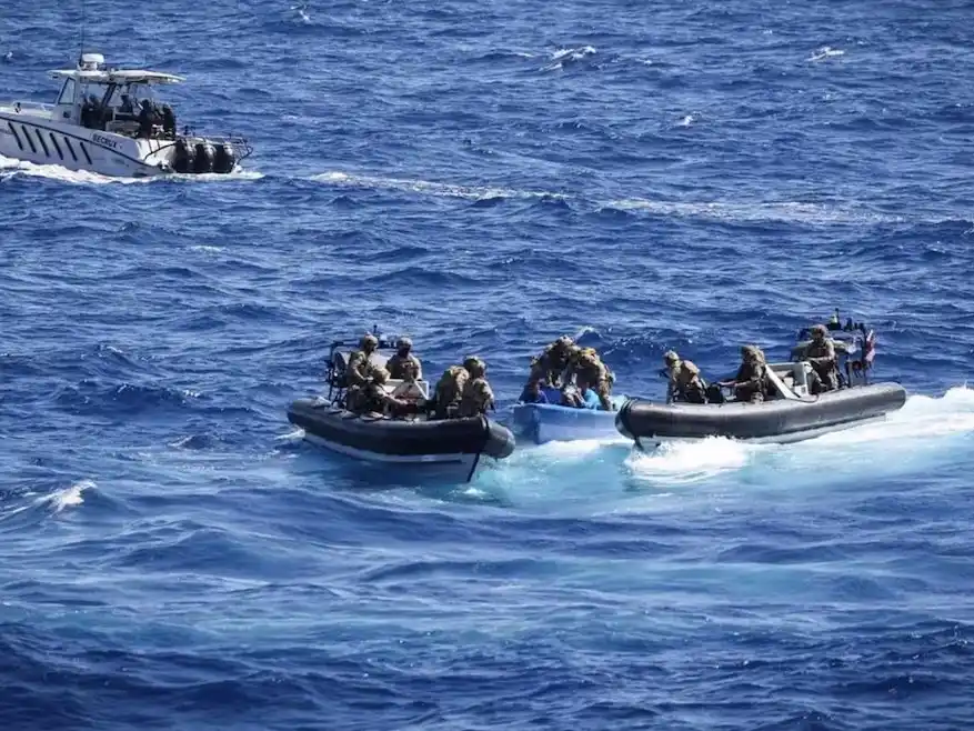 EEUU efectuó maniobras militares con fuego real en el mar Caribe como parte de su ofensiva contra el narcoterrorismo