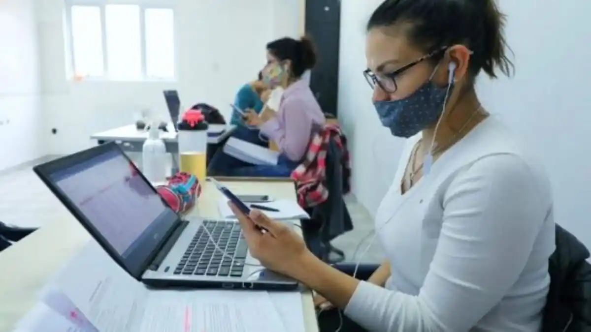 Apenas tres de cada diez empresas prevé aumentar personal en 2021