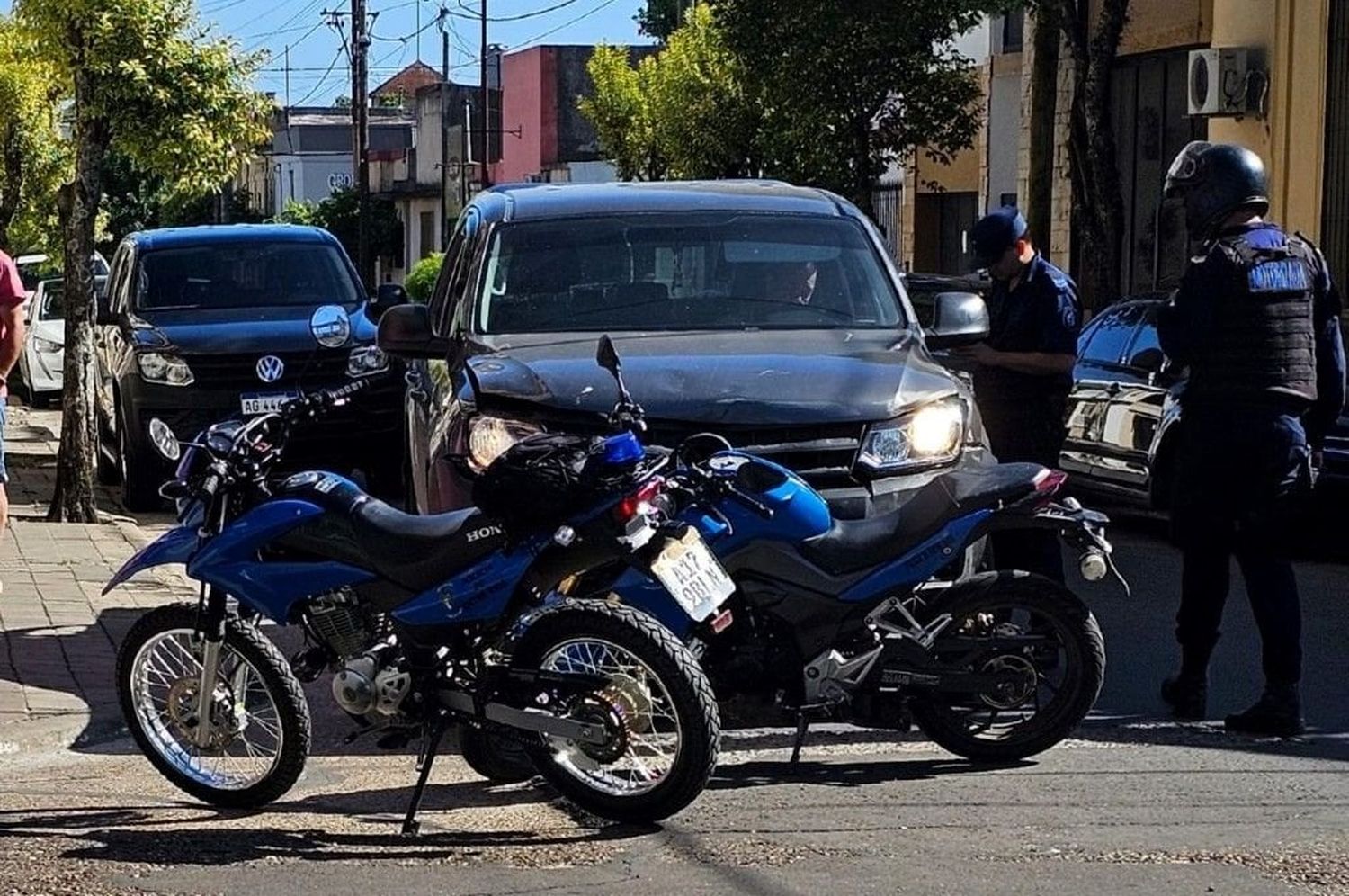 La Amarok era conducida por un inspector de la Dirección de Tránsito de la Municipalidad de Concordia.