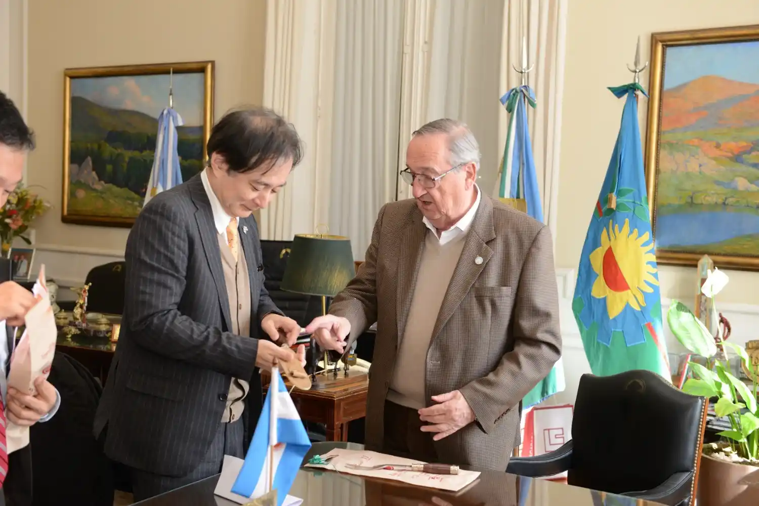 “Hemos venido a estrechar nuestros lazos con Tandil”, dijo el embajador de Japón durante su visita a la ciudad
