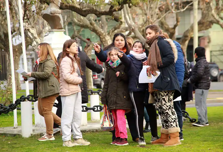 Búsqueda del tesoro en la Plaza Rocha