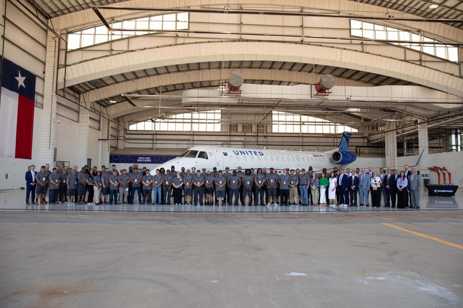 Embraer amplía capacidad de mantenimiento en EE. UU. un 53% al inaugurar su MRO en Dallas-Fort Worth
