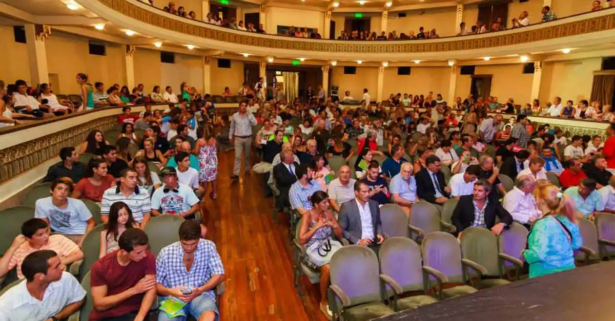 Suspenden las actividades de esta jornada en el Teatro Colón