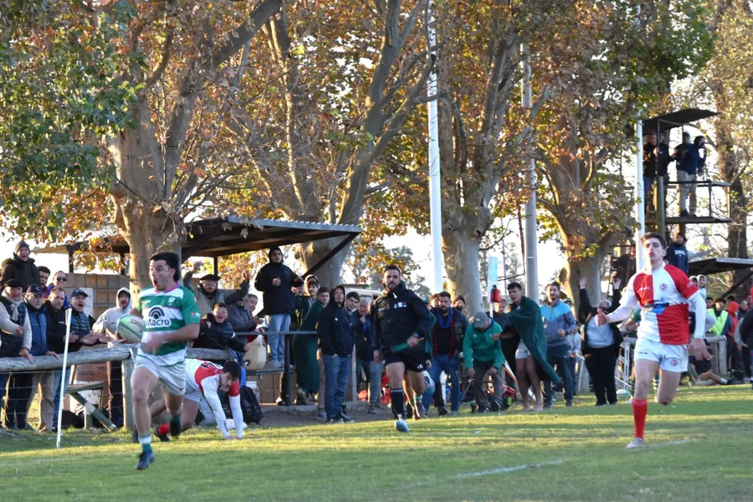 Triunfo del CRAR en la última corrida del partido