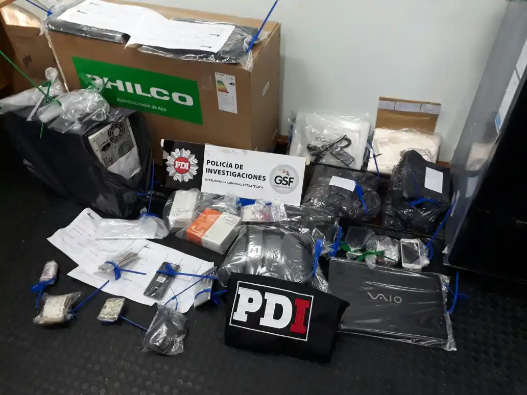 Detuvieron a cuatro personas por estafas con tarjetas de crédito