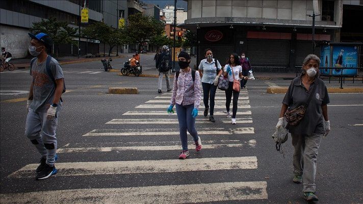 ¡EXPERTOS ALERTAN! Venezuela enfrenta tercera ola de COVID-19 con el sistema de salud en el piso