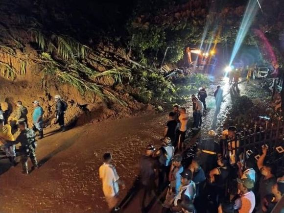 TRAGEDIA EN COLOMBIA: al menos siete muertos y nueve heridos deja derrumbe en Antioquia