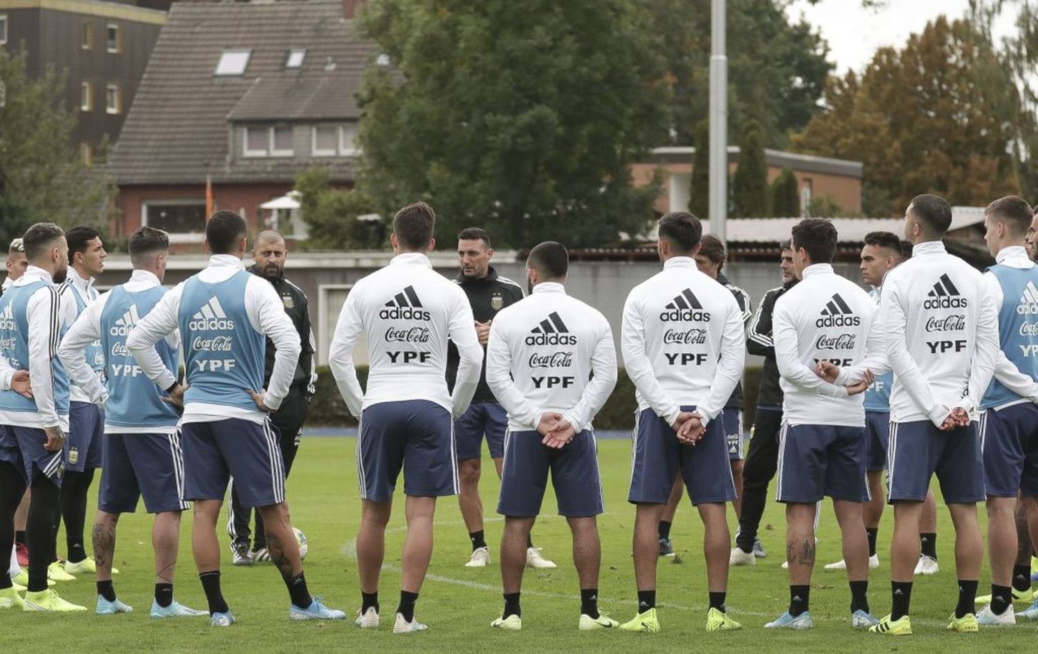 Pereyra y Rojo se bajan de la gira del seleccionado