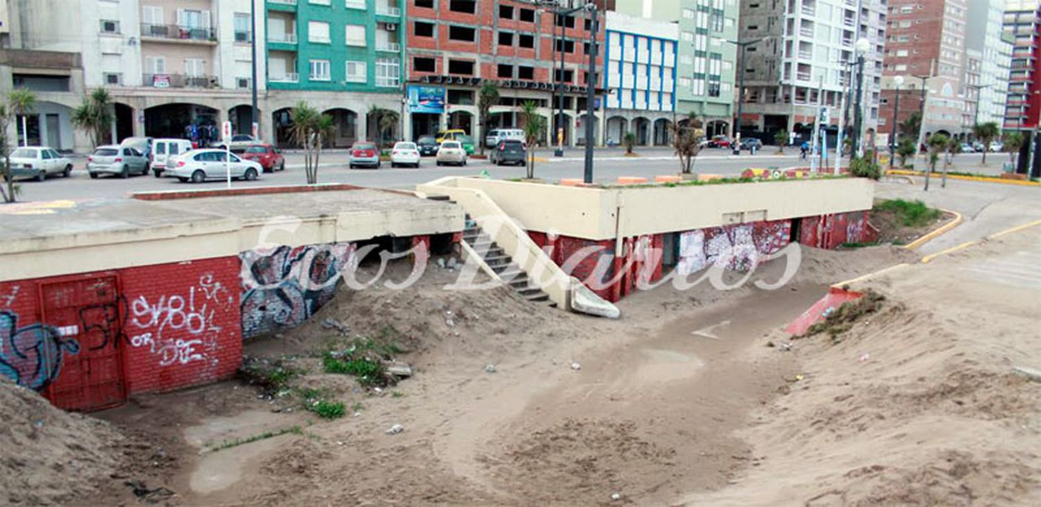 La rambla continúa en un estado deplorable y desde hace 47 años espera el progreso que nunca llegó