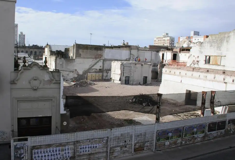 Retomaron las tareas en el exBanco Comercial y se renueva la expectativa 