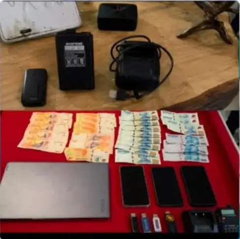 La policía secuestró elementos de interés en el marco de denuncia por hurto en un vehículo con inhibidor del cierre centralizado.