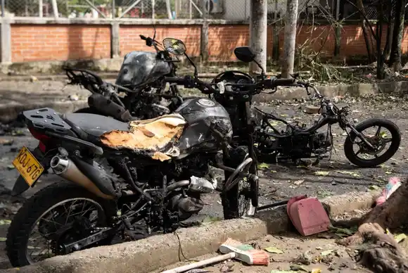 Varios muertos en múltiples ataques con disparos y explosivos de guerrilleros en Colombia