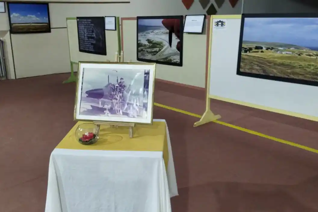 Cierre de la muestra fotográfica “Destino Final” en la Sociedad Española de Chaves