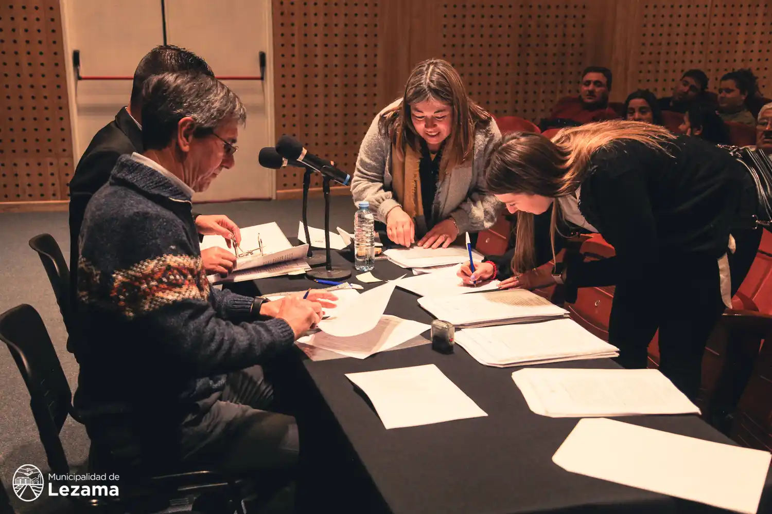 Casa Propia: Familias de Lezama firmaron el boleto de compraventa de terrenos