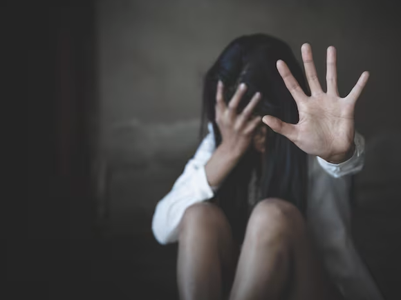 Colombia: Desarticula red de trata que habría explotado sexualmente a 60 mujeres en Europa